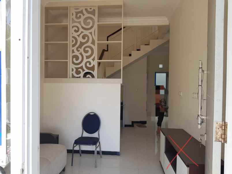 dijual rumah sukolilo dian regency