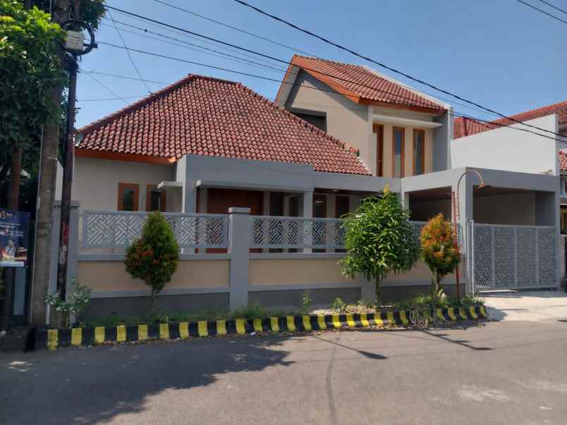 dijual rumah sulfat