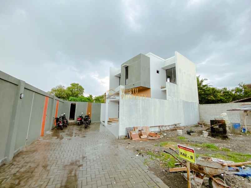 dijual rumah sumberadi