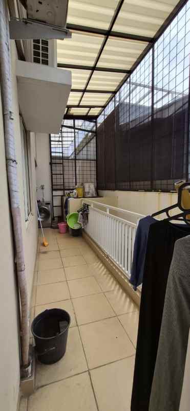 dijual rumah summarecon serpong cihuni