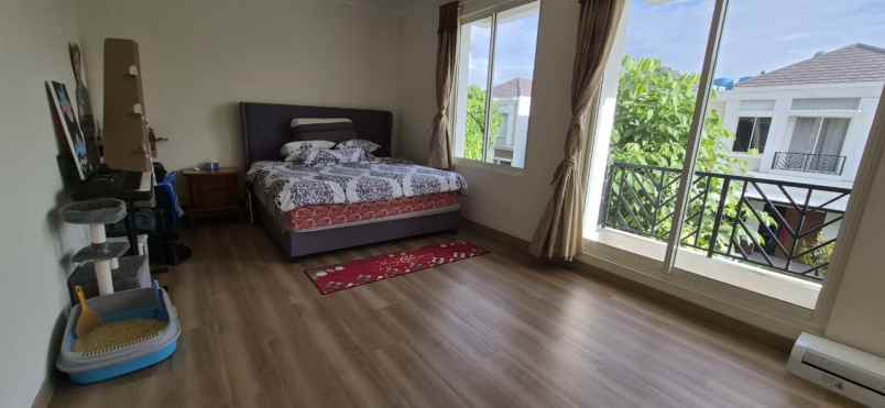 dijual rumah summarecon serpong cihuni