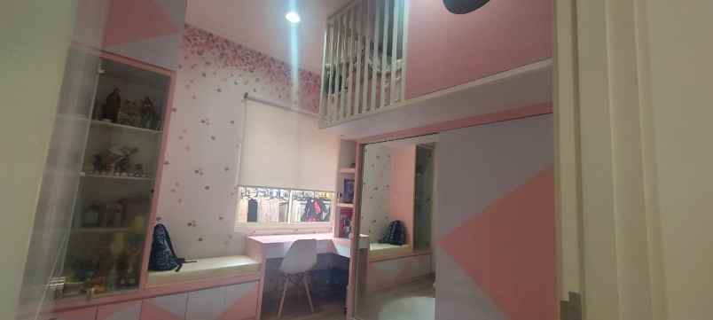 dijual rumah summarecon serpong cihuni