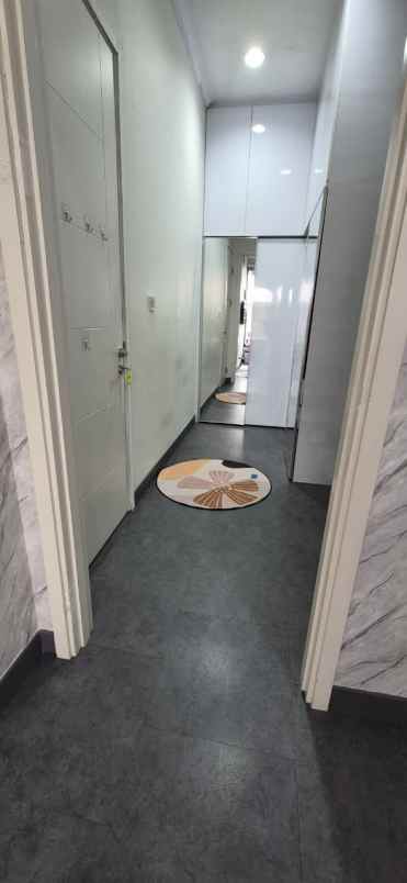 dijual rumah summarecon serpong cihuni