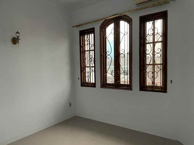 dijual rumah sunter agung