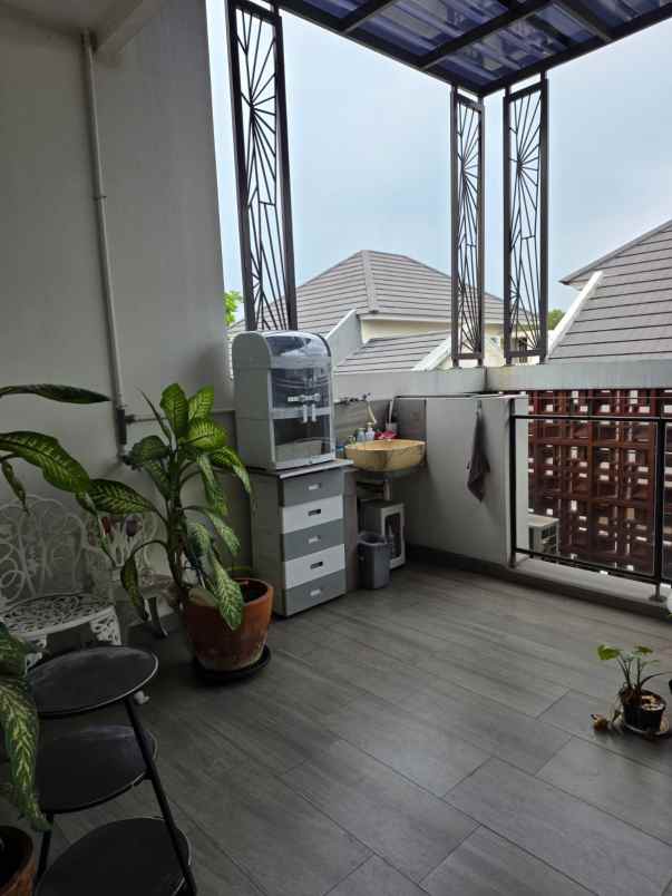 dijual rumah suvarna sutera cluster