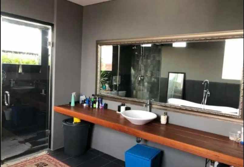 dijual rumah taman bukit kemang