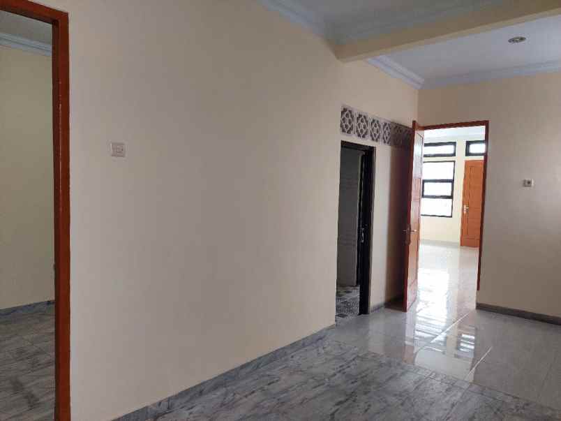 dijual rumah taman harapan baru