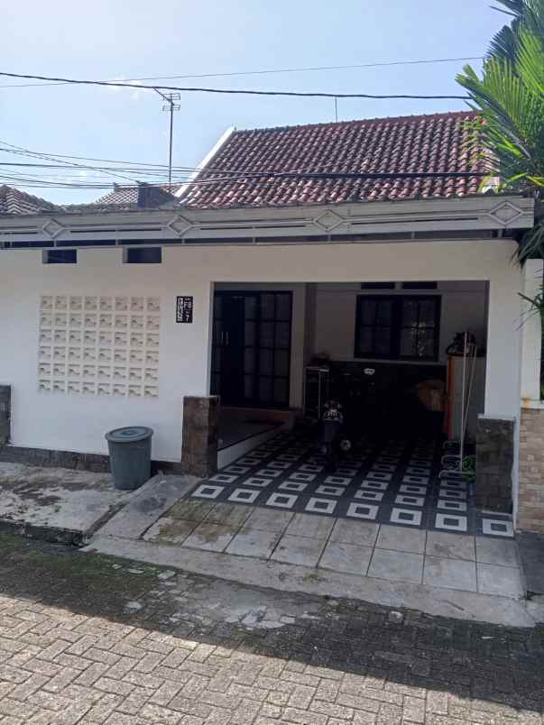 dijual rumah taman sari persada bogor