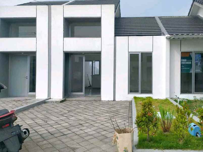 dijual rumah the cemandi