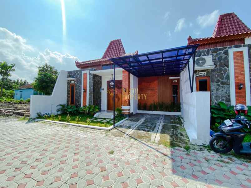 dijual rumah tlogo