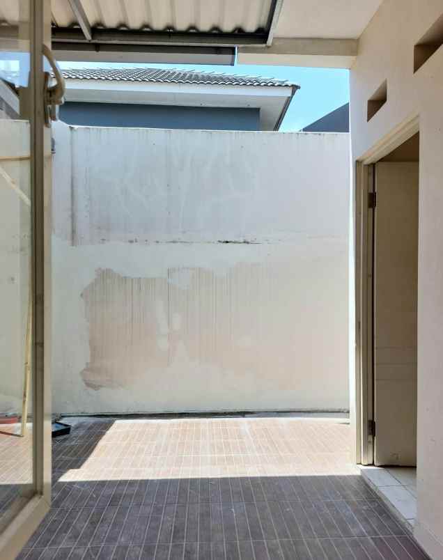 dijual rumah valencia spring gemurung