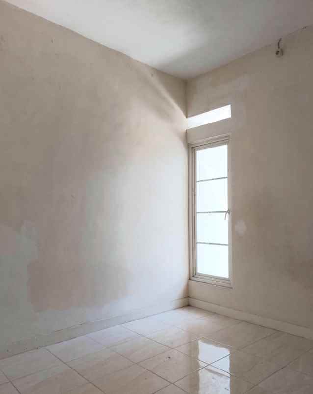 dijual rumah valencia spring gemurung