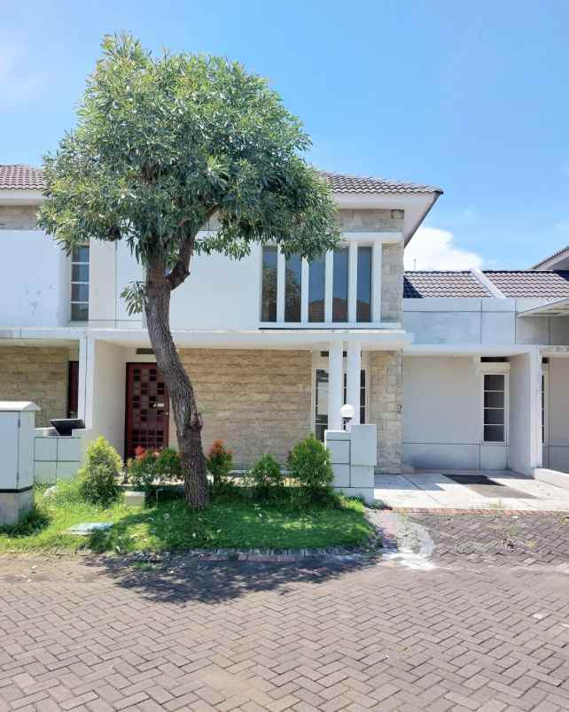 dijual rumah valencia spring gemurung
