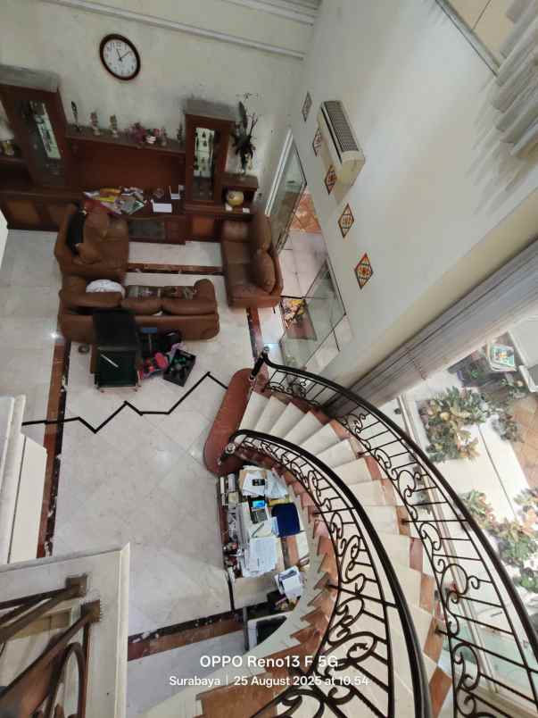 dijual rumah villa kalijudan