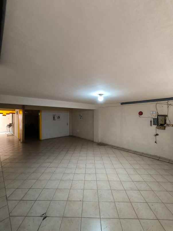 dijual rumah villa sentra raya citraland