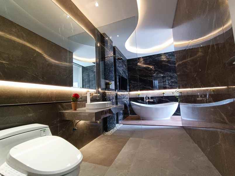 dijual rumah villa taman telaga ii