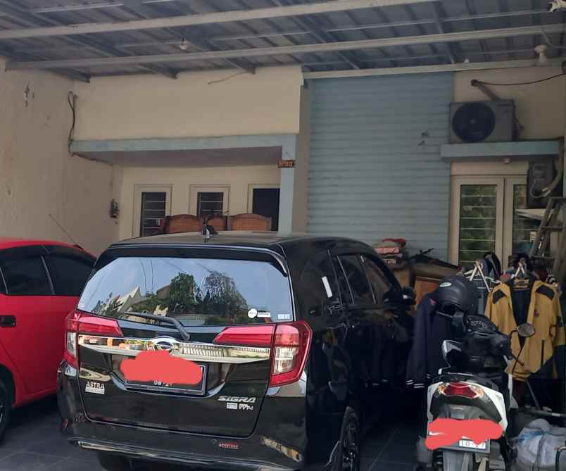 dijual rumah violet garden bintara jl i