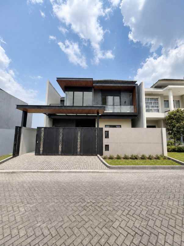 dijual rumah waterfront citraland