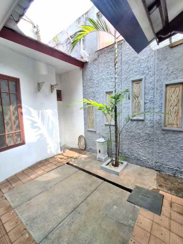 dijual rumah wijaya rawa barat
