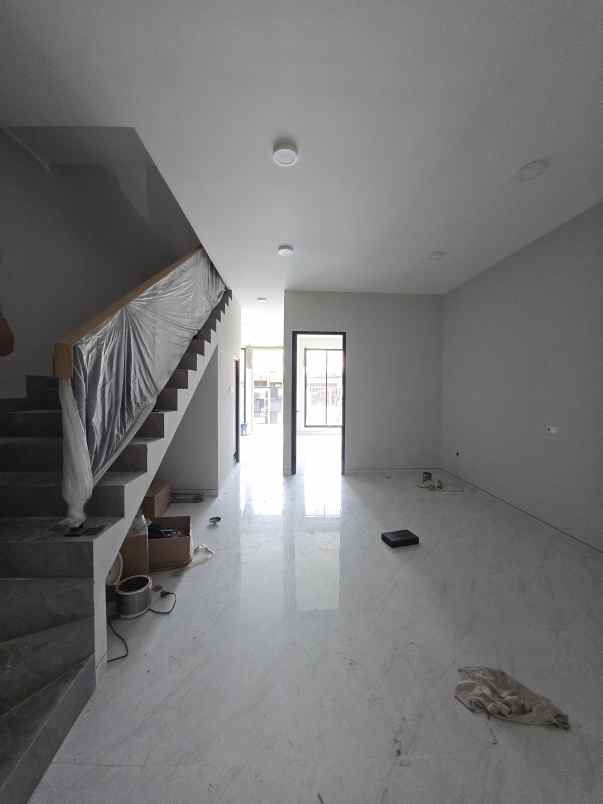 dijual rumah wisma mukti sukolilo