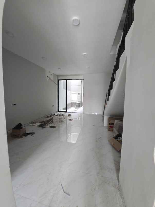 dijual rumah wisma mukti sukolilo