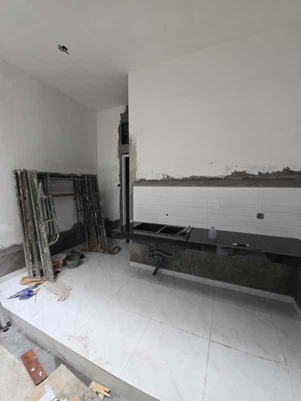 dijual rumah wisma mukti sukolilo