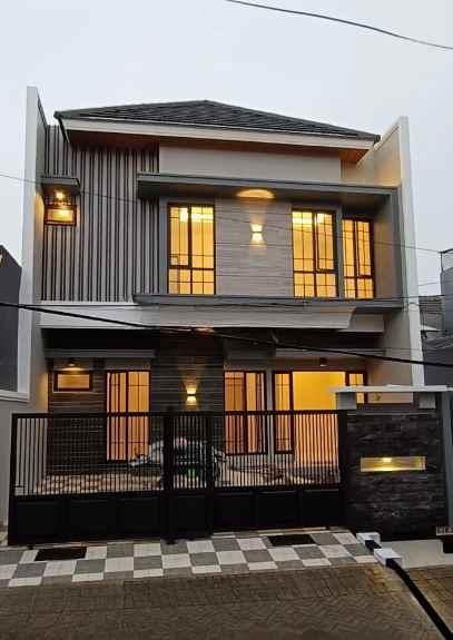 dijual rumah wisma permai