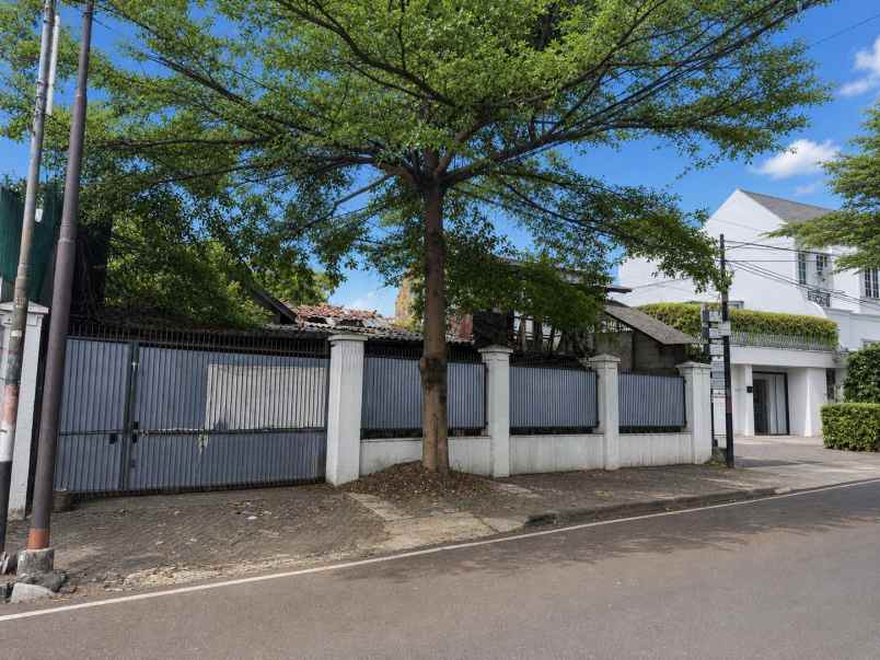 dijual rumah yusuf adiwinata