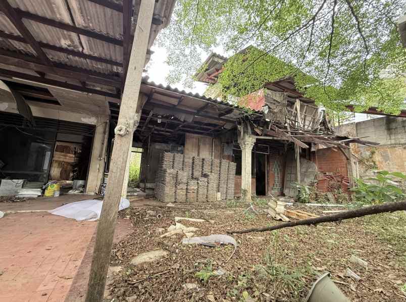 dijual rumah yusuf adiwinata