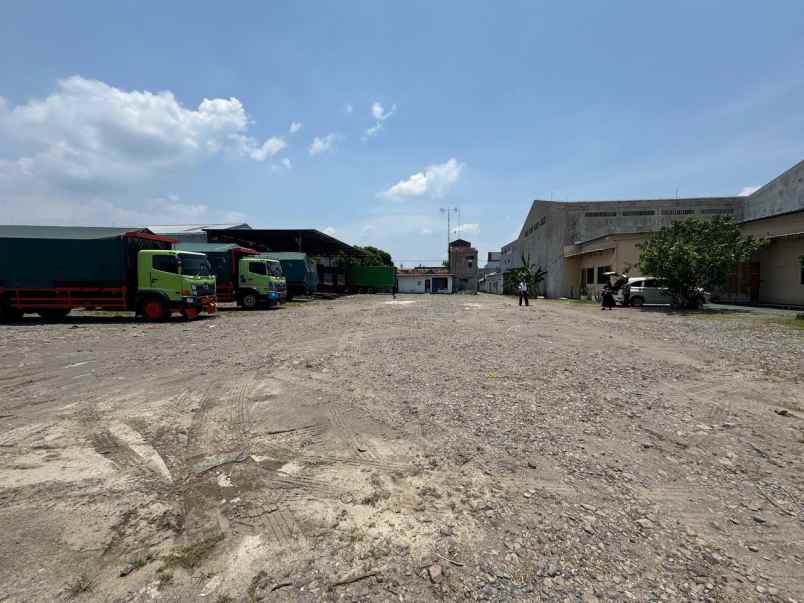 dijual tanah bangunan seluas 7053 m2