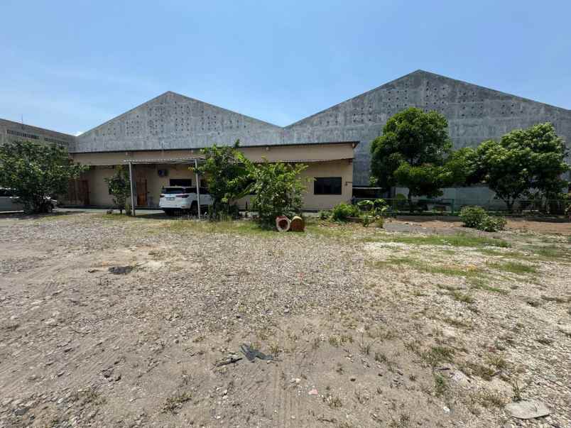 dijual tanah bangunan seluas 7053 m2