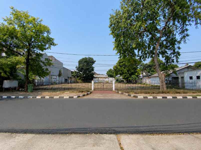 dijual tanah jalan cempaka putih tengah