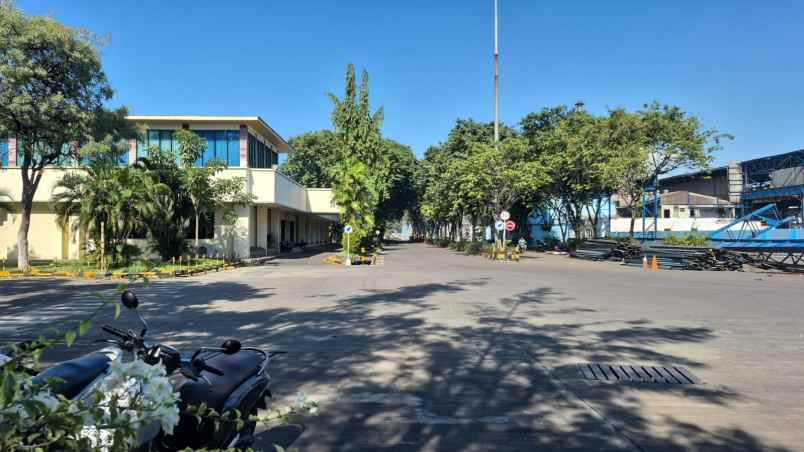 dijual tanah jalan gajah mada