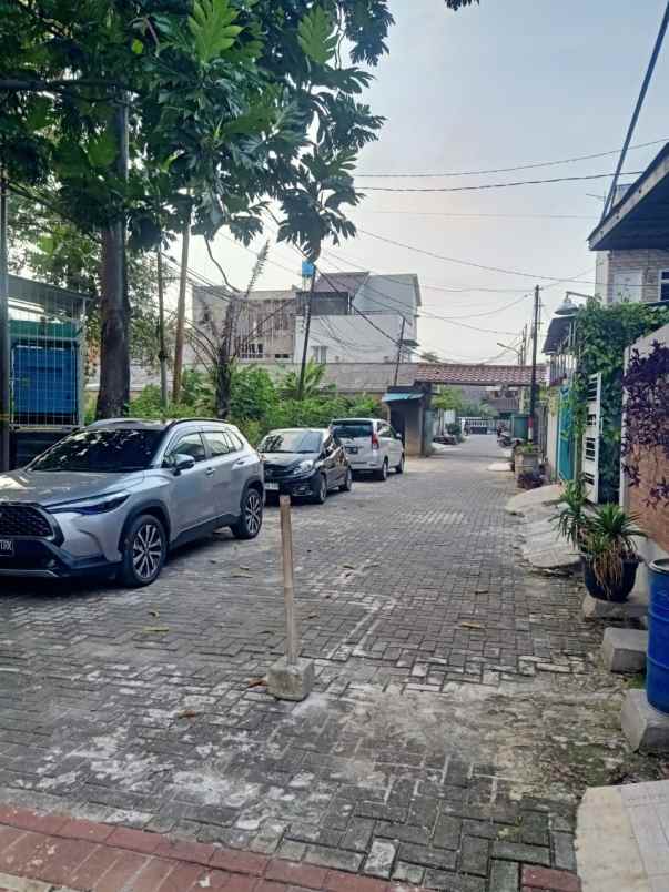 dijual tanah jalan raden intan