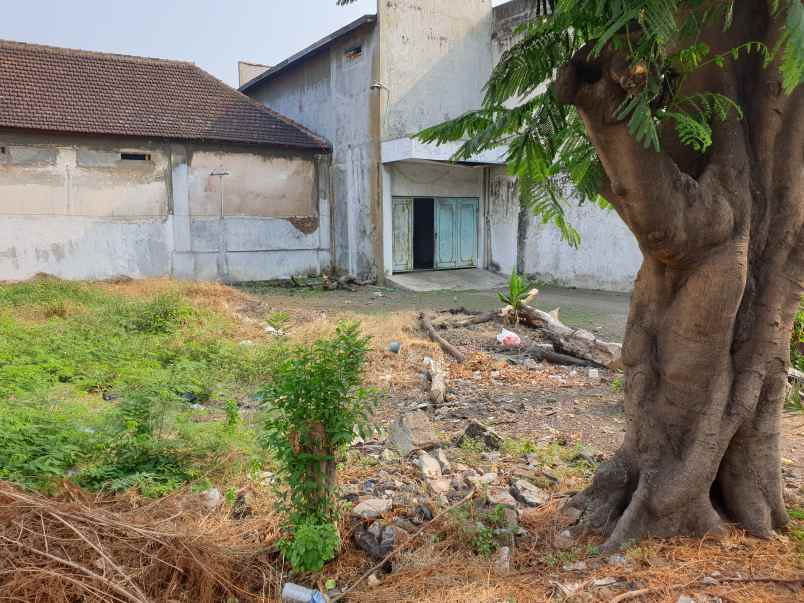 dijual tanah jalan raya untung suropati