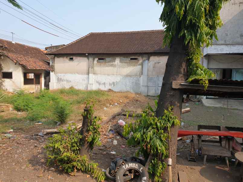 dijual tanah jalan raya untung suropati