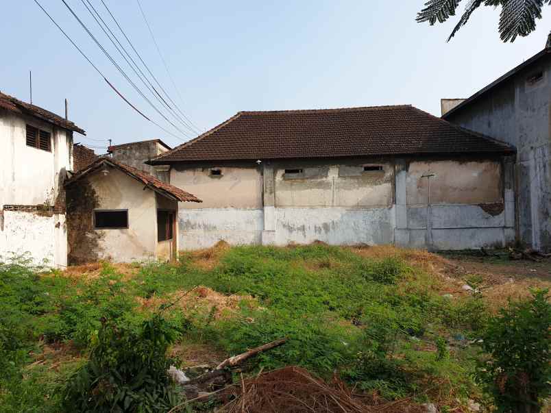 dijual tanah jalan raya untung suropati