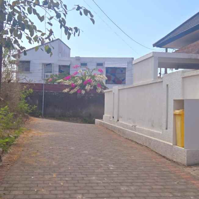 dijual tanah jl pura batu pageh