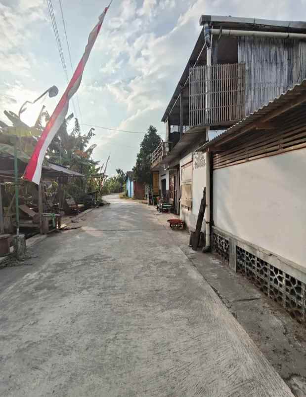 dijual tanah kampus isi