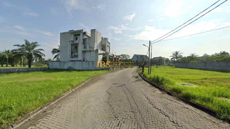 dijual tanah komplek graha metropolitan