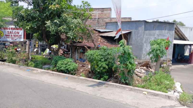 dijual tanah lamper tengah