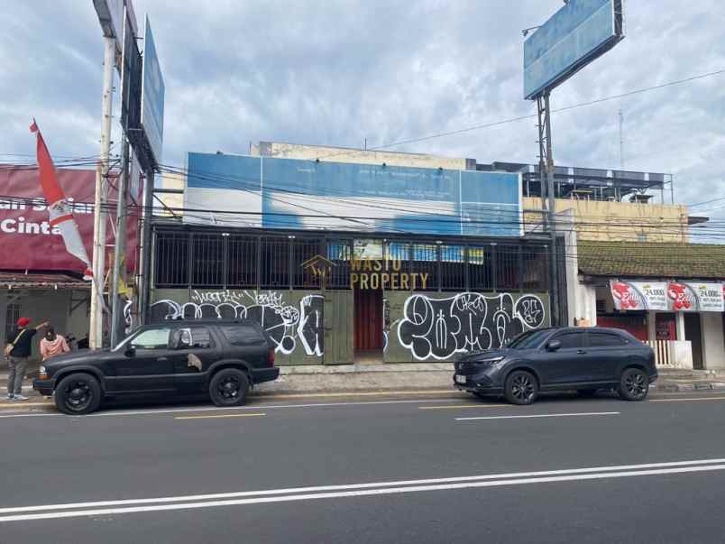 dijual tempat usaha parkiran luas di gedong kuning