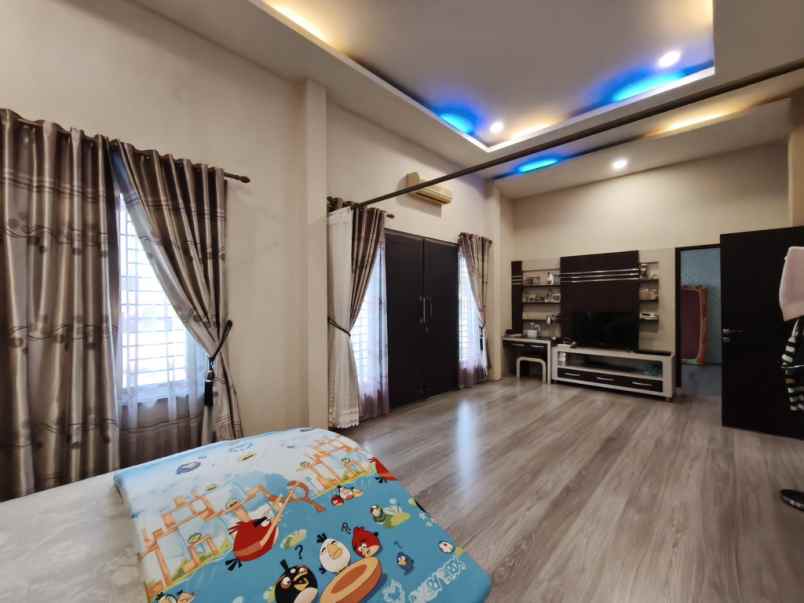 dijual villa hook siap huni komplek cemara asri