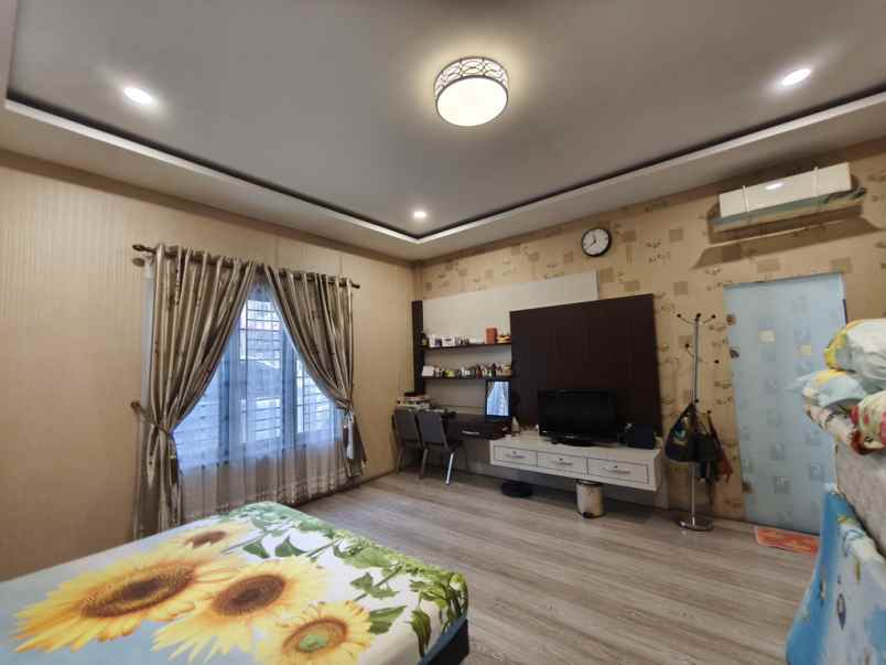 dijual villa hook siap huni komplek cemara asri