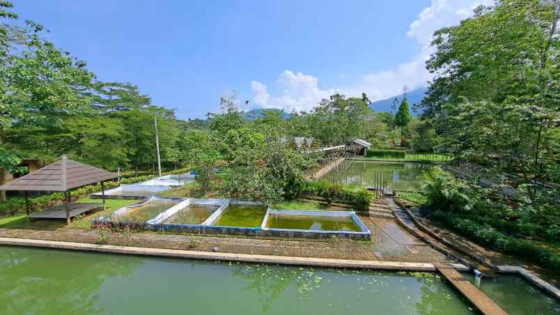dijual villa sukabumi