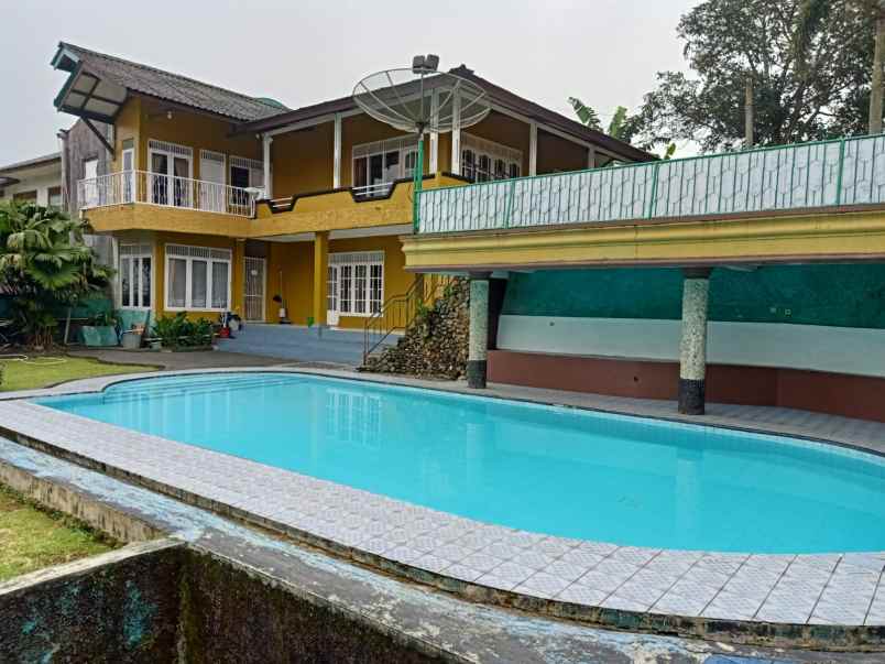 dijual villa villa di batu layang kec