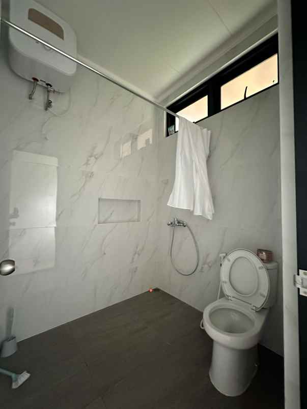 dijual villa villa grand trawas