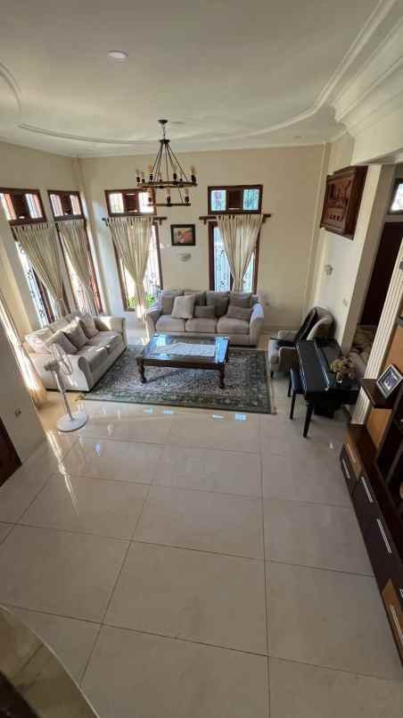 dijuwal rumah 2 lt hook semi furnished