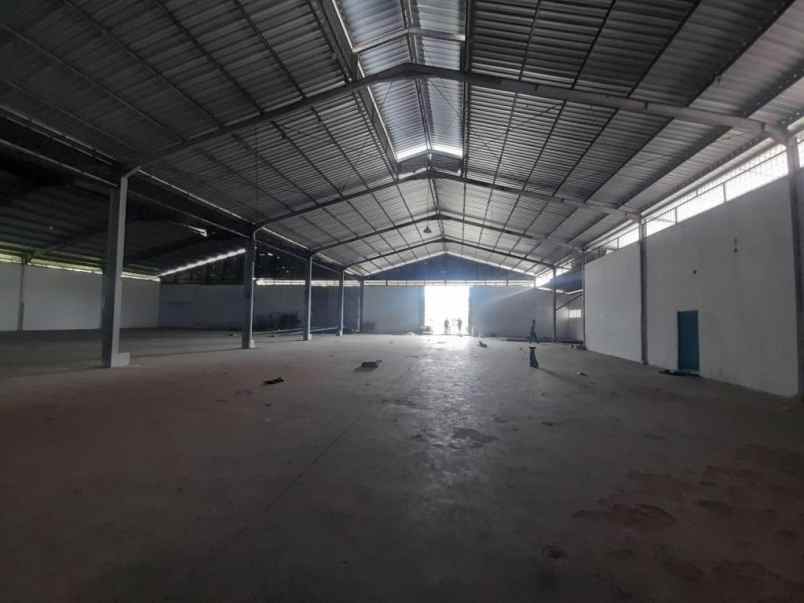 disewakan gudang di medan