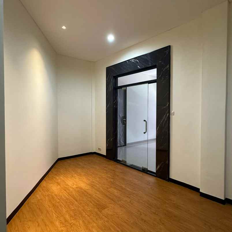 disewakan ruko gudang kantor jalan raya darmo permai